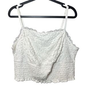 Torrid White Lace Cropped Tank Top Size 1 Stretchy Smocked Plus